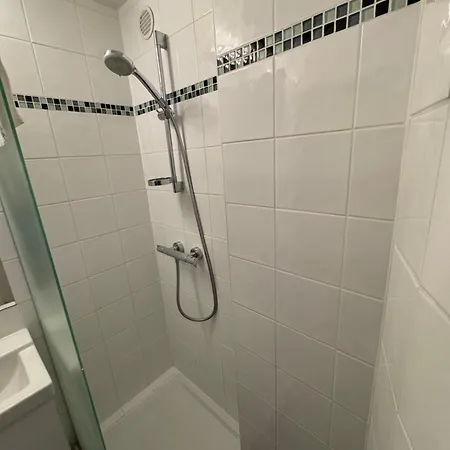 Centre 6 Apartment *
